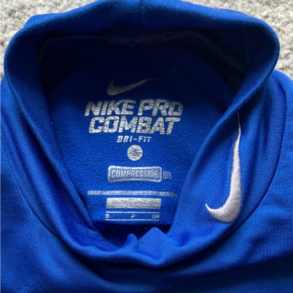 Nike Pro Combat - Base Layer - Men’s size Small bright blue - Picture 4 of 5